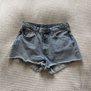Levi’s 501 Original High Rise Denim Shorts — Light Wash